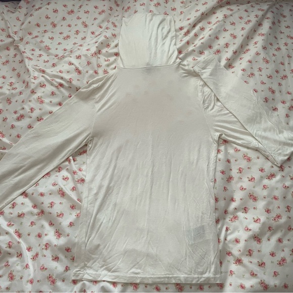 h&m white turtleneck top - Picture 1 of 2